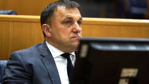 Dedić: Predložio sam da se ne povećavaju plaće parlamentarcima i ministrima, zastupnici Naše stranke, SDP-a, SNSD-a, HDZ-a i PDP-a su to odbili