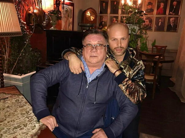 Deen se oprostio od Halida Bešlića: Tvoja veličina nije bila samo u pjesmi, bila je u čovjeku koji si bio