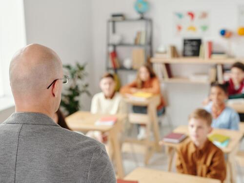 Deficit nastavničkog kadra u BiH, nastavnička profesija devalvirana u društvu