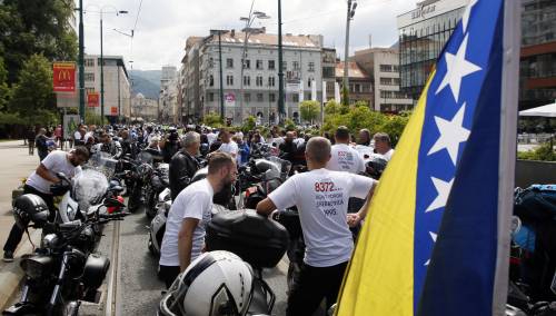 Defile motorista kroz Sarajevo u znak sjećanja na žrtve genocida u Srebrenici