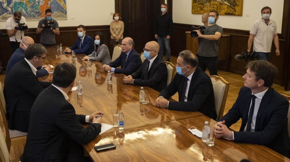 Delegacija "Aleksandar Vučić - Za našu decu" na konsultacijama kod Vučića