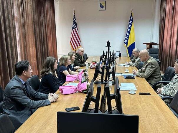 Delegacija Ambasade SAD posjetila Zajednički štab OSBiH, o rješavanju viškova naoružanja i municije