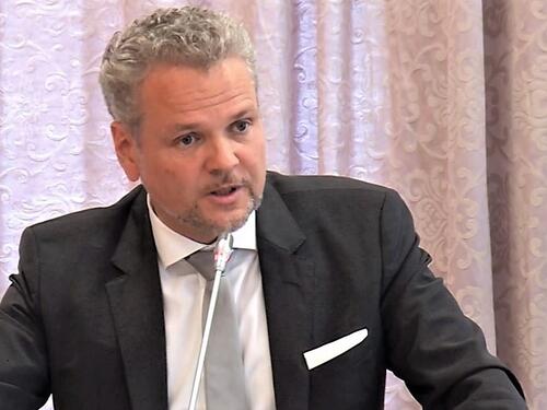 Delegacija EU u BiH odala počast žrtvama Jasenovca: 'Sjećamo se mučki ubijenih'