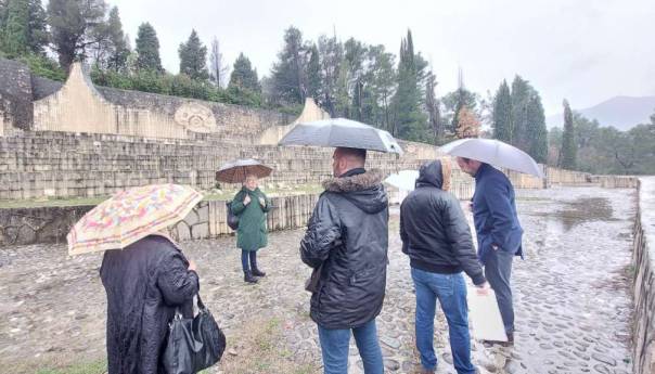 Delegacija Memorijalnog centra Srebrenica u posjeti stratištima u Mostaru, Stocu i Grabovici