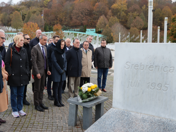 Delegacija Parlamentarne skupštine OSCE-a odala počast žrtvama genocida