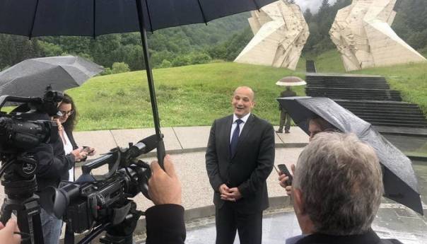 Milanovićev šef kabineta na Sutjesci odao počast poginulim antifašistima