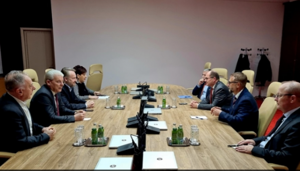Delegacija SDA se sastala sa visokim predstavnikom Schmidtom