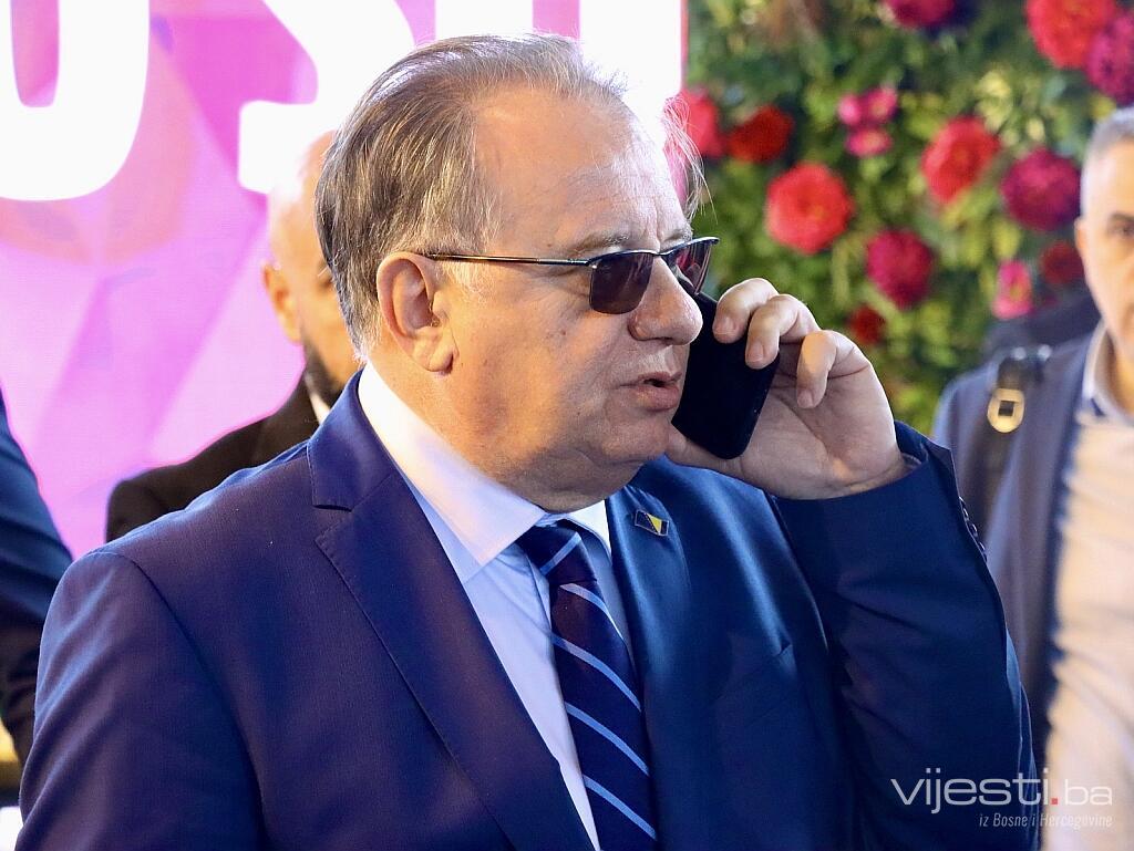 Delegacija Vlade FBiH na čelu sa Nikšićem obišla Mostarski sajam