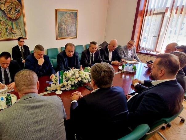 Delegacija Vlade FBiH započela posjetu USK: Fokus na investicijama, razvoju, jedinstvu i stabilnosti
