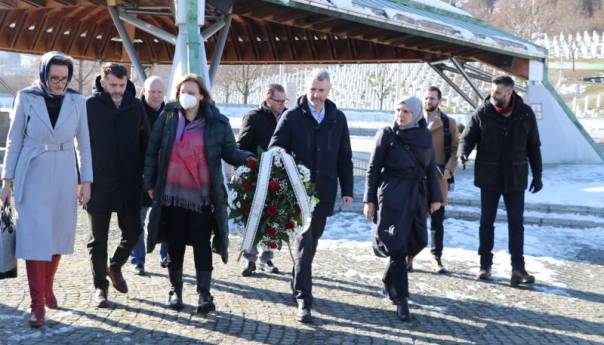 Delegacija Vlade KS u Srebrenici: Snažna podrška povratnicima