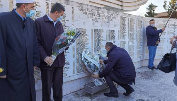 Delegacija Vlade ZDK odala počast povodom godišnjice formiranja Trećeg korpusa