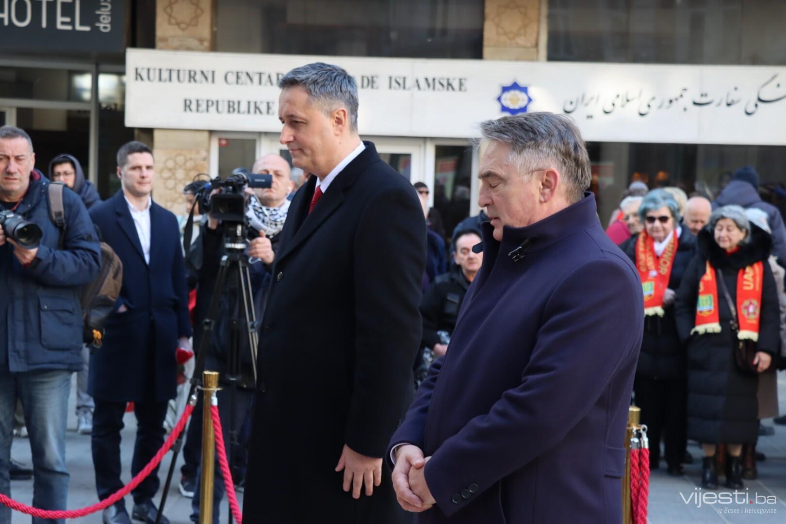 Delegacije pred Vječnom vatrom: Sloboda koja traje preko tri decenije