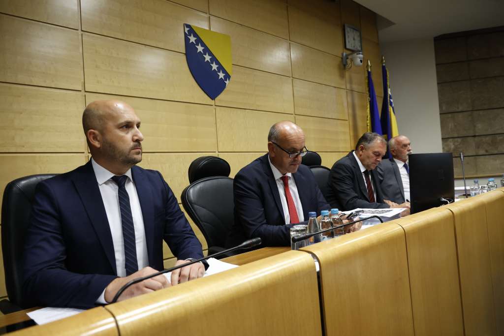 Delegati Doma naroda danas neće razmatrati rebalans budžeta