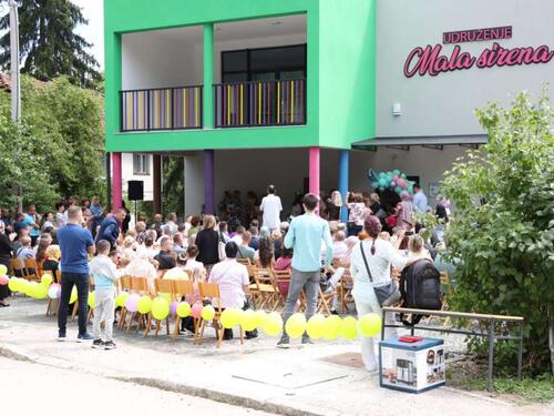 Delić na svečanom otvorenju novog objekta servisnog centra udruženja Mala Sirena u Zavidovićima
