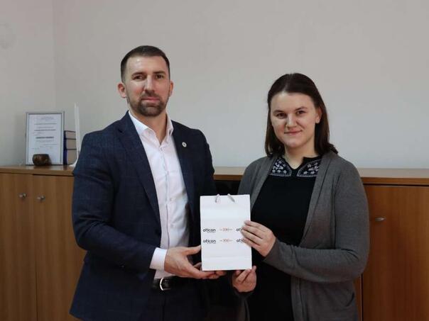 Delić posjetio djevojku kojoj je nabavljen najsavremeniji slušni aparat