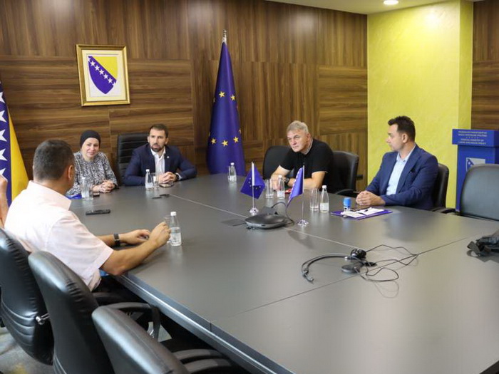 Ustanovama socijalnog zbrinjavanja dva miliona KM