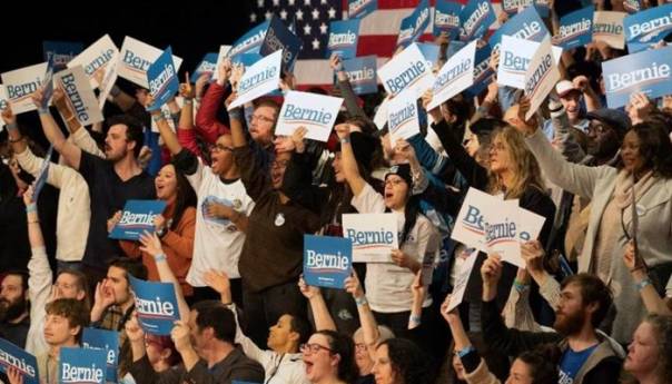 Demokratski predizbori u SAD-u započeli kašnjenjem objave glasova