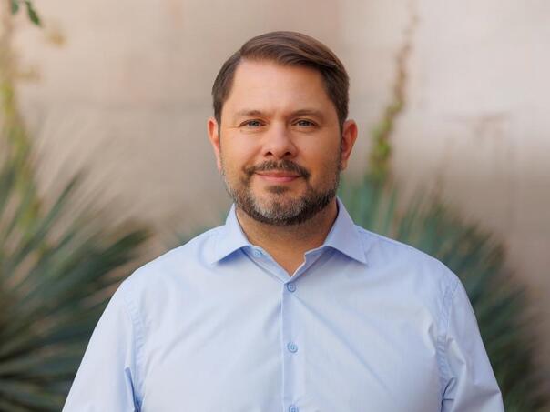 Demokratski senator iz Arizone: Ovaj rat je nezakonit