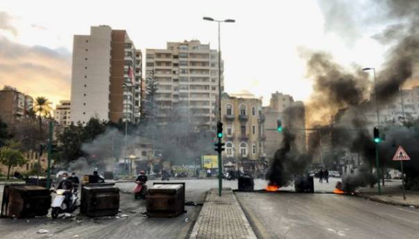 Demonstranti blokirali ceste u Libanu