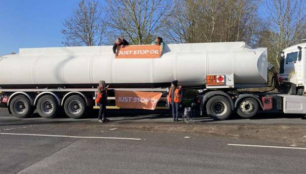 Demonstranti blokirali deset naftnih terminala, šest osoba uhapšeno