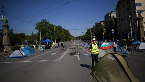 Demonstranti blokirali ključne raskrsnice u Bugarskoj