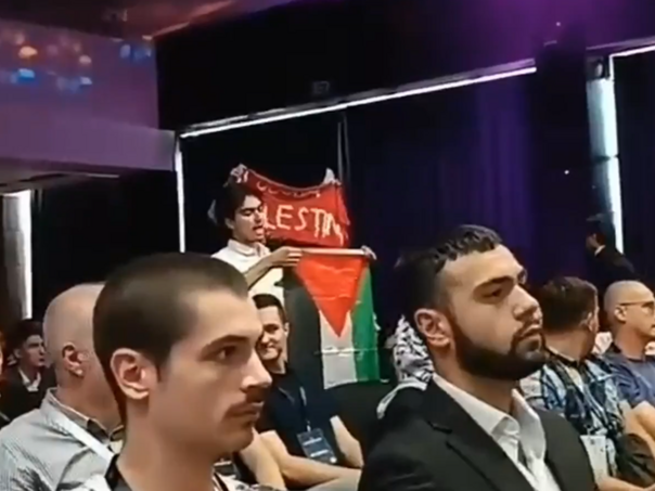 Aktivisti u Sarajevu prekinuli konferenciju: Profitirate od genocida u Gazi