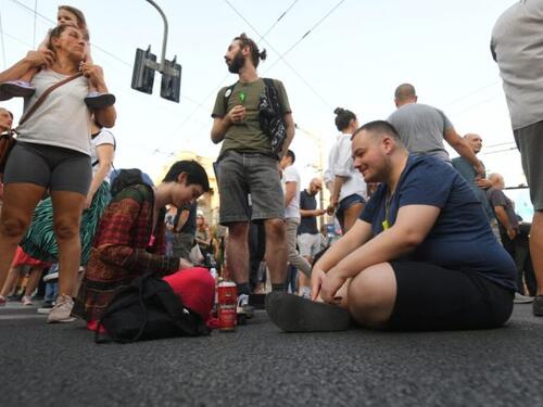 Demostranti postavili ultimatum Vučiću: 'Imaš vremena do srijede'