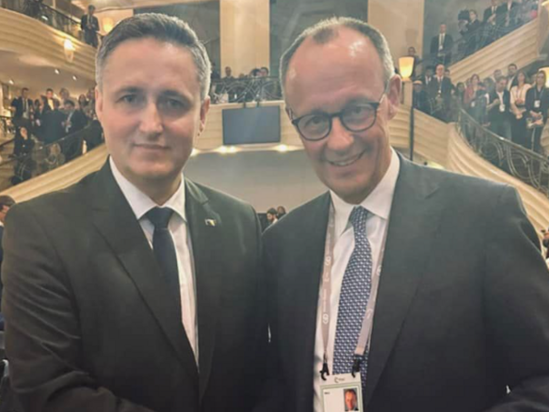 Denis Bećirović uputio čestitku Friedrichu Merzu
