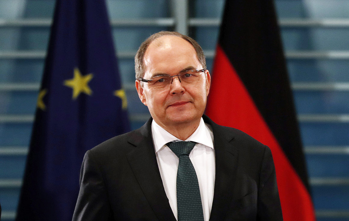 Der Spiegel: Upućen zahtjev Njemačkoj da smijeni Schmidta