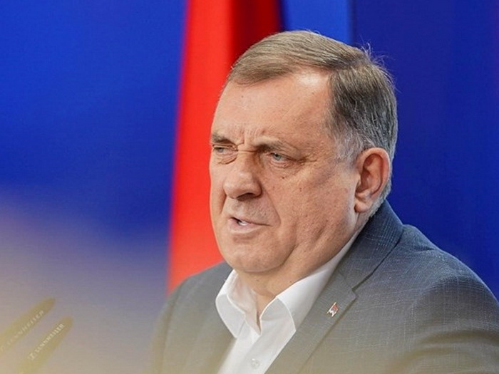 Der Standard: Dodik će zapaliti požar u BiH kad mu to naredi Putin