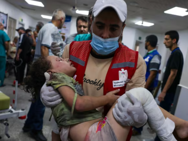 Deseci palestinskih pacijenata i ranjenika evakuisani