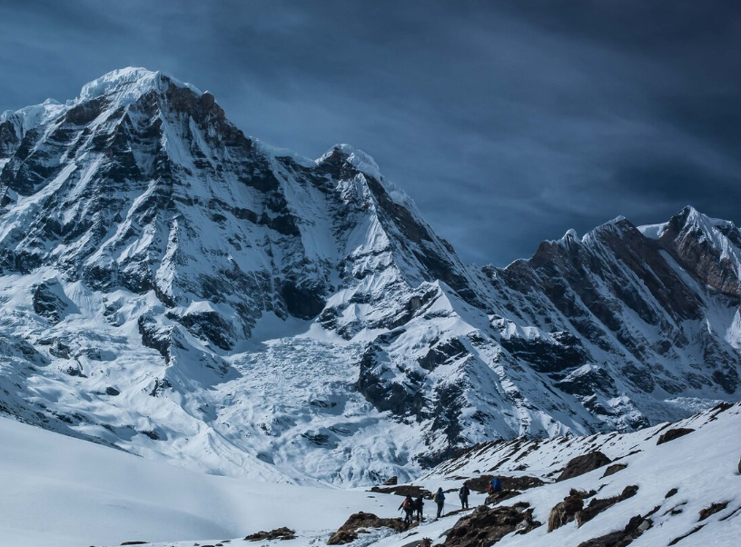 Deset alpinista nestalo, lavina pogodila bazni kamp na Himalajima