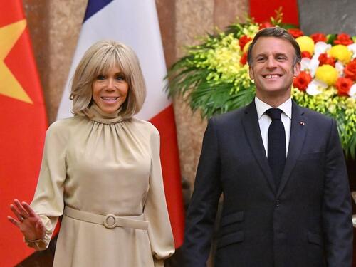 Deset osoba pred sudom u Parizu zbog online uznemiravanja prve dame Francuske