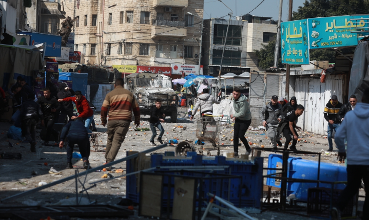 Deset Palestinaca ubijeno, 102 ranjeno u izraelskoj raciji  na Zapadnoj obali