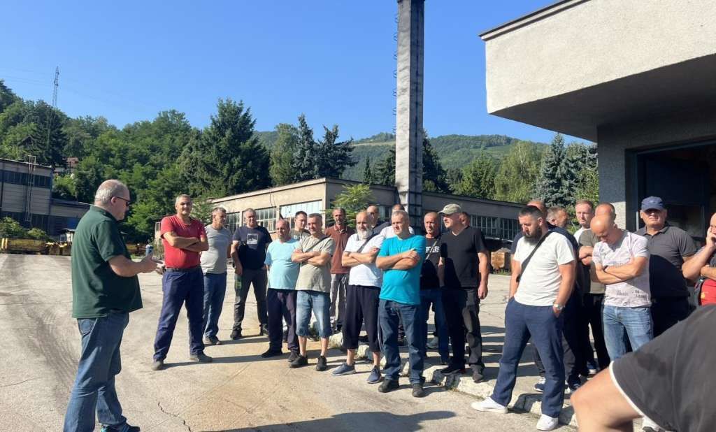 Deset zeničkih rudara četvrtu noć ostali u jami Raspotočje