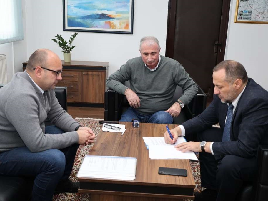 Deset zgrada u Goraždu dobit će novu fasadu, danas potpisan ugovor