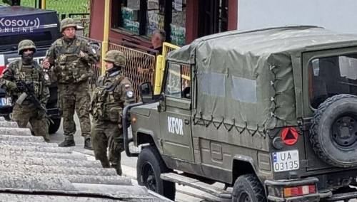 Desetak povrijeđenih u sukobu policije i građana na Kosovu