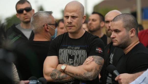 Desničari iz Srbije vraćeni s Kosova, nisu imali PCR test