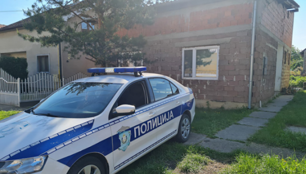 Detalji jezivog ubistva: Suprugu sipala sedative u vodu kako se ne bi odbranio