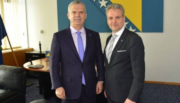 Detalji sastanka sa Sattlerom: Radončić i Tegeltija koordiniraju sa EU