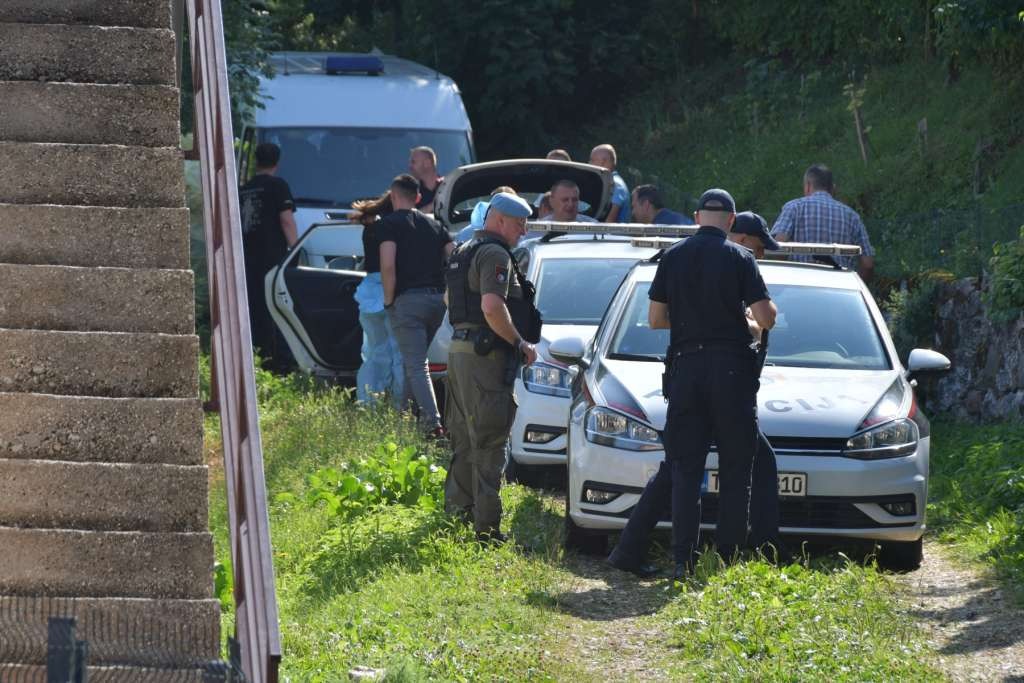 Traje uviđaj na Širokači: Požaru prethodio porodični sukob