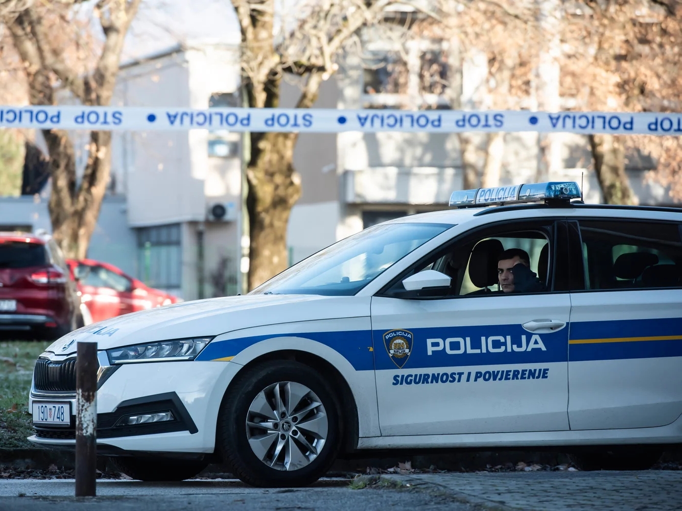 Eksplozija u Splitu: Oštećen automobil, policija zatvorila dio Velebitske ulice
