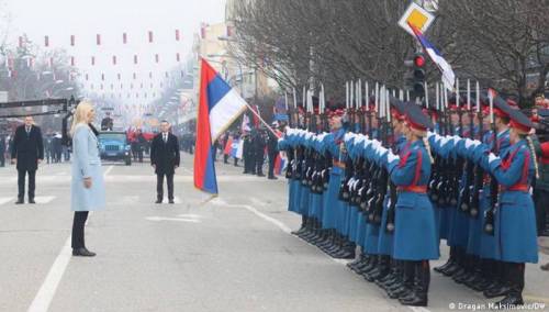 Deutsche Welle: Marširajući u korak protiv Bosne