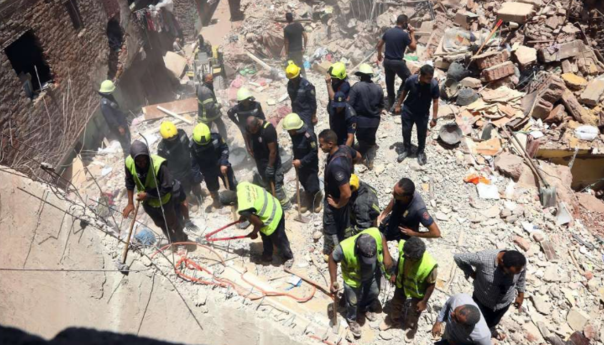 Devet poginulih u urušavanju zgrade u Kairu