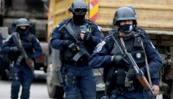 Deveti dan napetosti na Kosovu: Specijalci se ne povlače