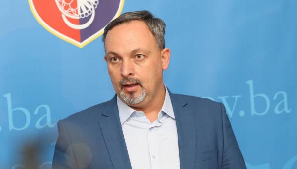 Dević pozvao zastupnike SKS da glasaju za studente, a ne za Nacrt zakona o visokom obrazovanju