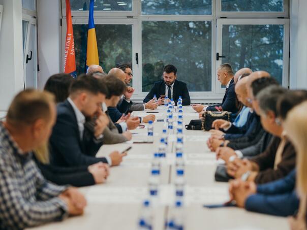 DF: Hitna inicijativa Vladi KS radi saniranja štete na pijaci Kvadrant