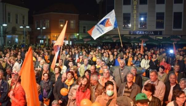 DF TK: Usta Jelka, ustadoše svi