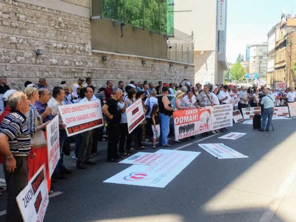 Dijalizirani i transplantirani bolesnici ogorčeni, najavljuju mogućnost protesta