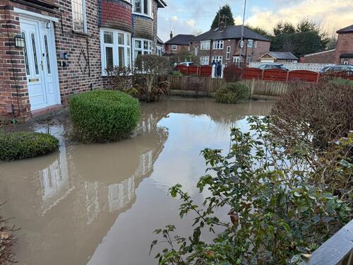 Dijelovi Velike Britanije poplavljeni, evakuacija domaćinstava